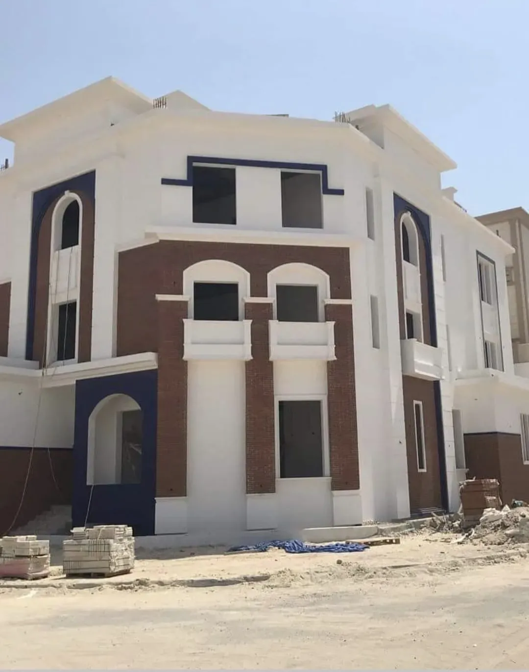 احدث دهانات للواجهات الخارجية ومقاومة لتقلبات الطقس بالرياض 