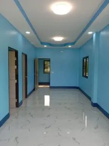 معلم العوازل والدهانات والترميم في حي الديرة والبطحاء