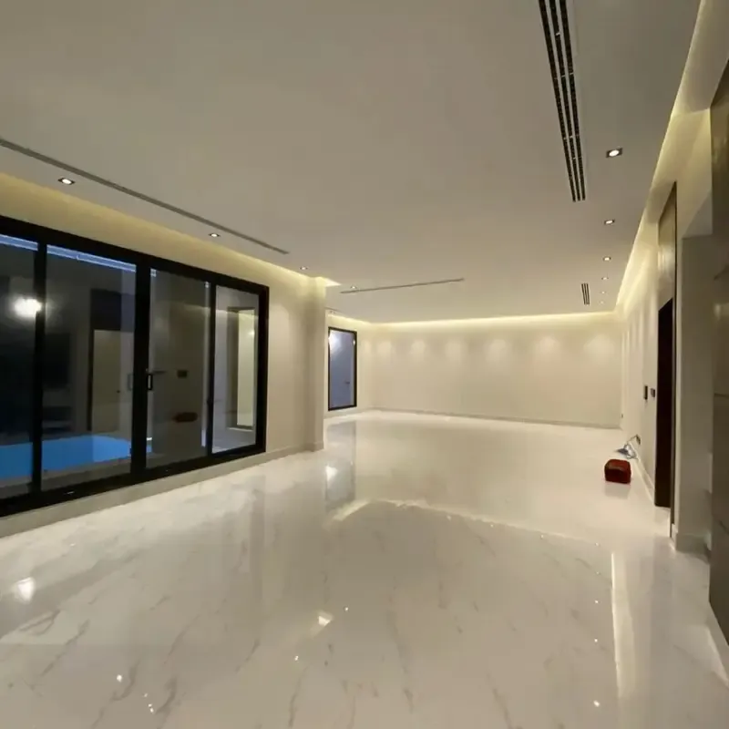 فني دهانات في أحياء شمال الرياض أقوى خدمات التشطيب والدهانات