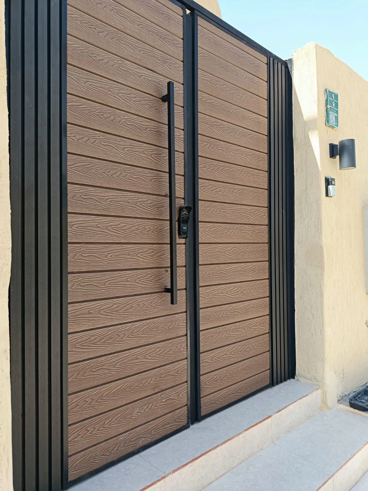 فني ديكورات وأبواب بديل الخشب بحي الصحافة ولبن:بتصاميم عصرية